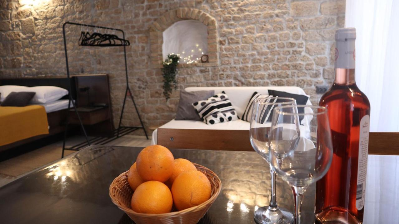 Orange * Sibenik