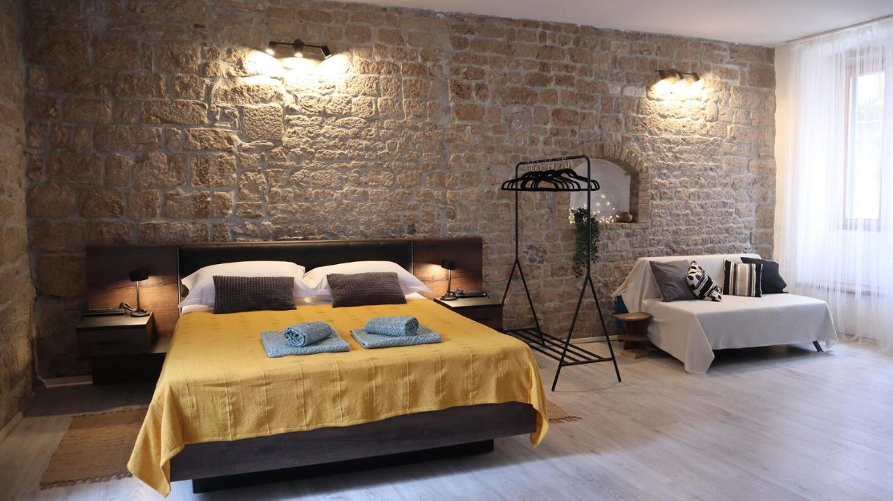 Orange * Sibenik